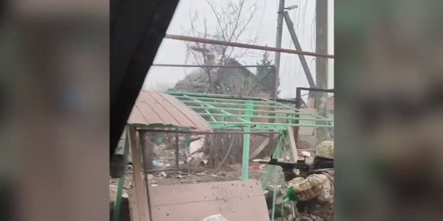 Бахмутський напрямок: окупанти намагаються прорватись через лінію оборони, але українські прикордонники стримують наступ — відео
