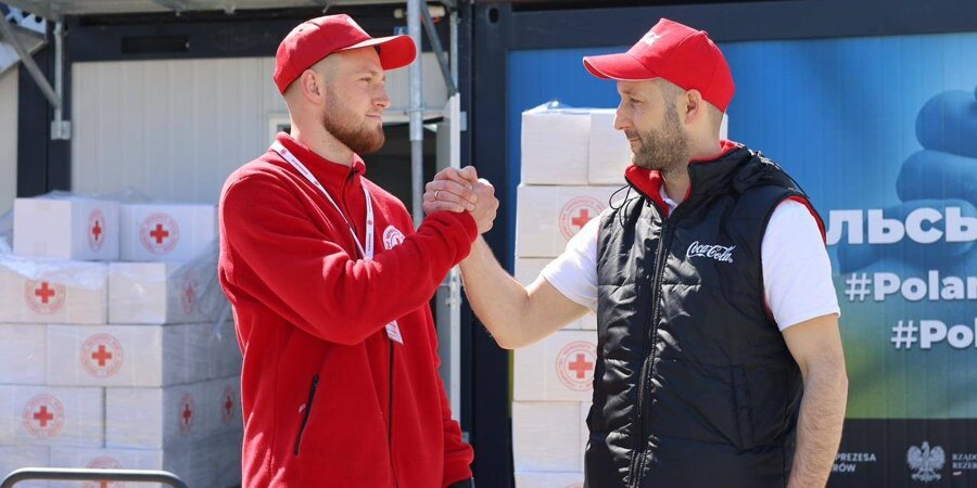 Плідна співпраця: як Товариство Червоного Хреста України за підтримки Фундації Кока-Кола допомагає українцям