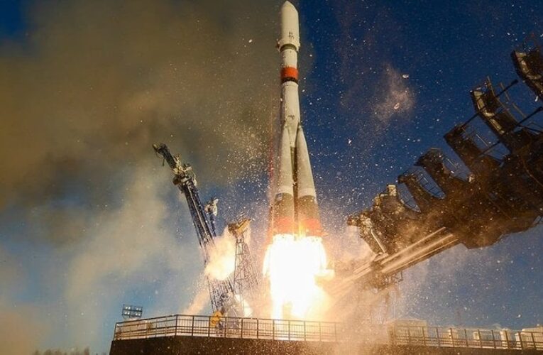 Чому дегенерат Рогозін вирішив запхати бомбу вагою 9 тонн у космічну ракету і запустити по Україні – інтерв’ю з головредом Defense Express