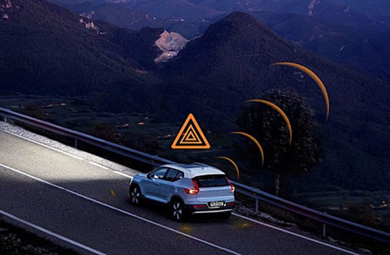 Volvo навчила автомобілі попереджати водіїв про аварії